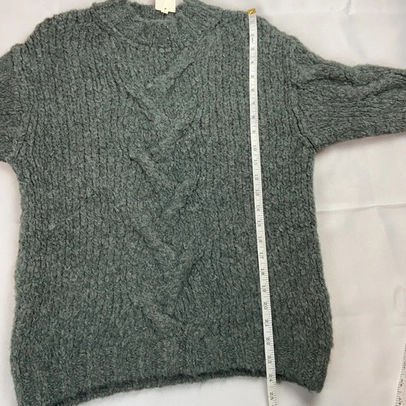 NWT Urban Outfitters Cable Knit Wool‎ Blend Crew Neck Sweater - Picture 9 of 10